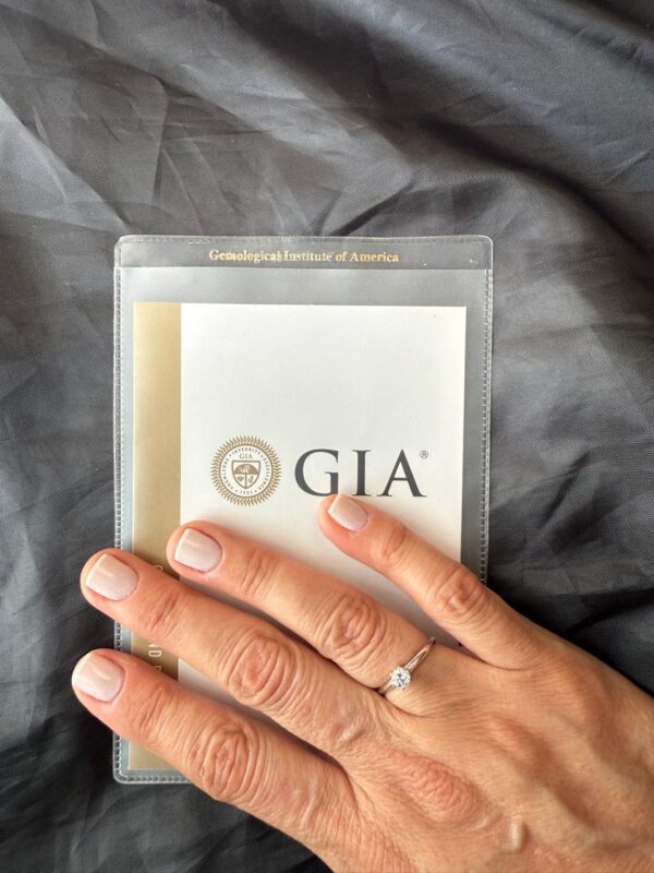 anel solitário gia 33pts