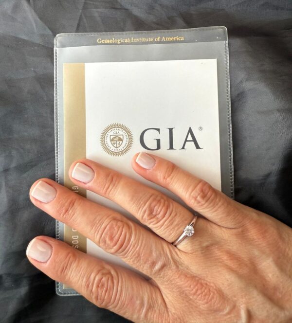 anel solitário gia 30pts